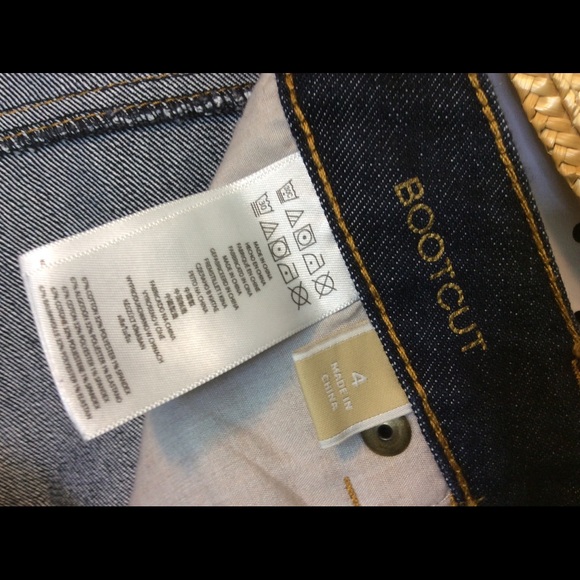 Michael Kors Woman’s Size 4 Boot Cut Blue Jeans SALE❗️ - Picture 3 of 5